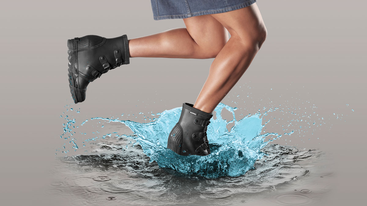 Womens boot splashing in water - Sorel